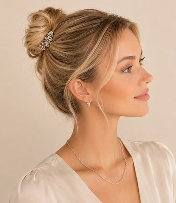 Haar ornament bloemen en strass steentjes